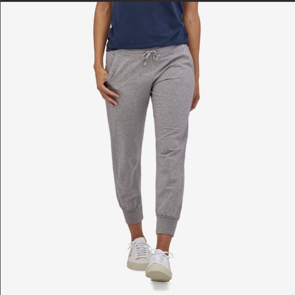 Patagonia Ahnya Joggers in Light Gray